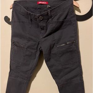 Union Bay, skinny cargo pants. Size 9